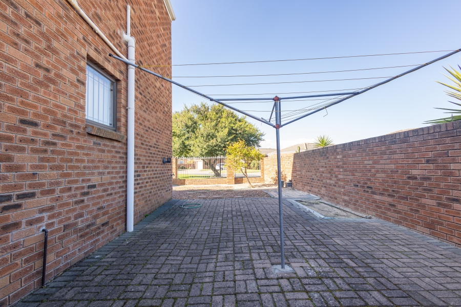2 Bedroom Property for Sale in Vredelust Western Cape